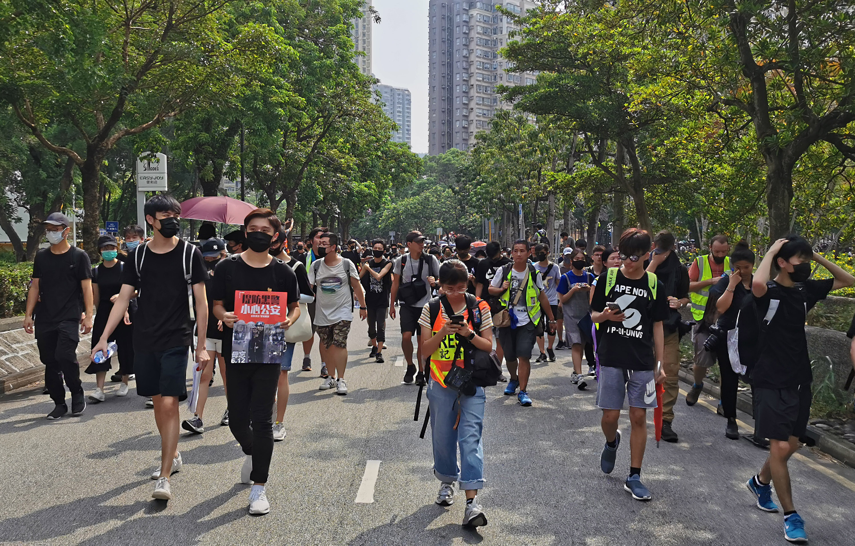 香港大埔遊行A示威者高喊u五大訴求A缺一不可v口號C]圖片來源G中央社^