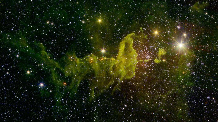 圖為蜘蛛星雲位於Auriga星座A距地球約10,000光年A位於銀河系的外圍C