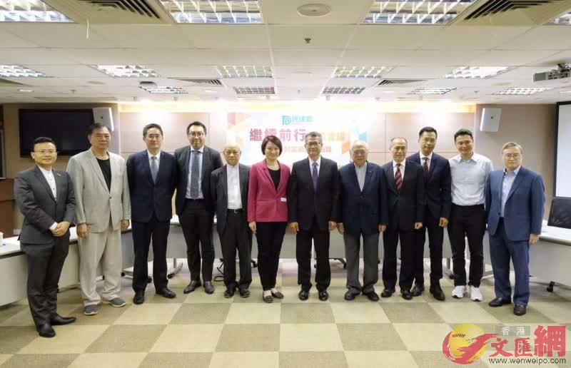圓桌會議嘉賓合影（大公文匯全媒體記者攝）