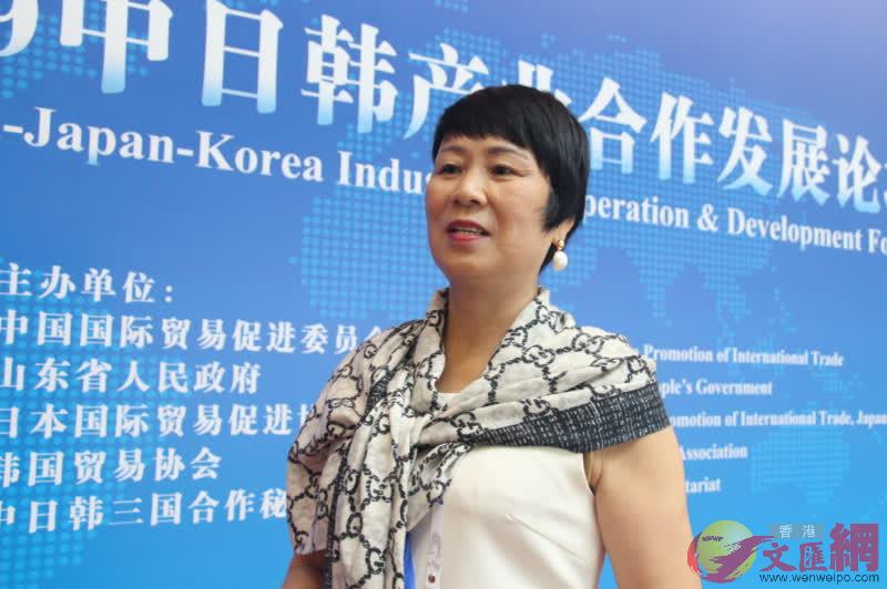 新界婦女聯合會副主席陶卡雅接受本報採訪 ]記者 胡臥龍 攝^