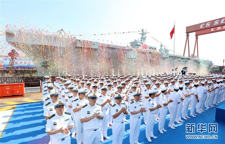 9月25日上午A中國海軍首艘兩棲攻擊艦下水儀式在上海舉行C ]新華社圖)