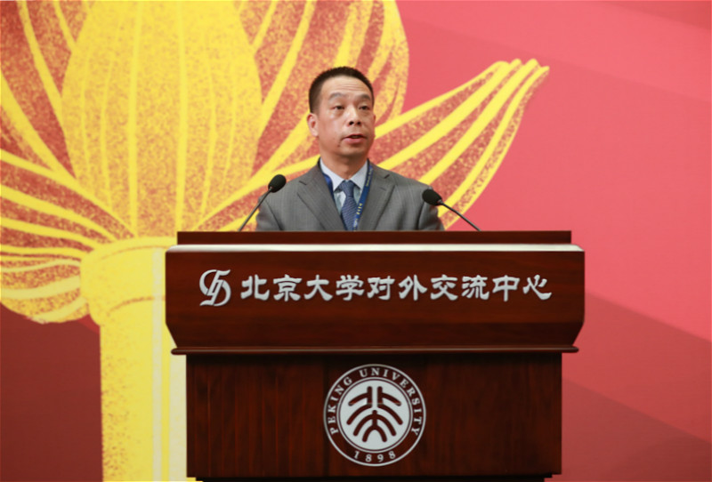 港澳辦副主任黃柳權表示Au一國兩制v在澳門的成功實踐可為香港提供借鑒]中新社^