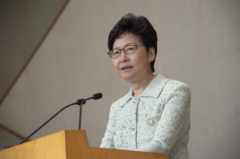 林鄭月娥表示願意在不違反法治的情況下支援未成年被捕人士 ]新華社資料圖片^