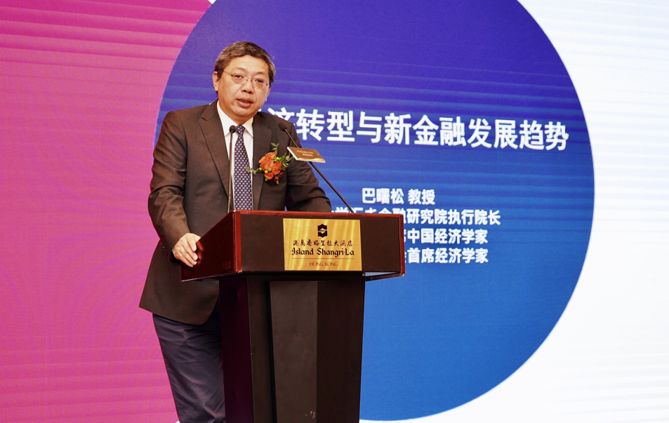 中國經濟學家巴曙松指出A生物科技企業的商業模式創新正在轉型C]受訪者供圖^