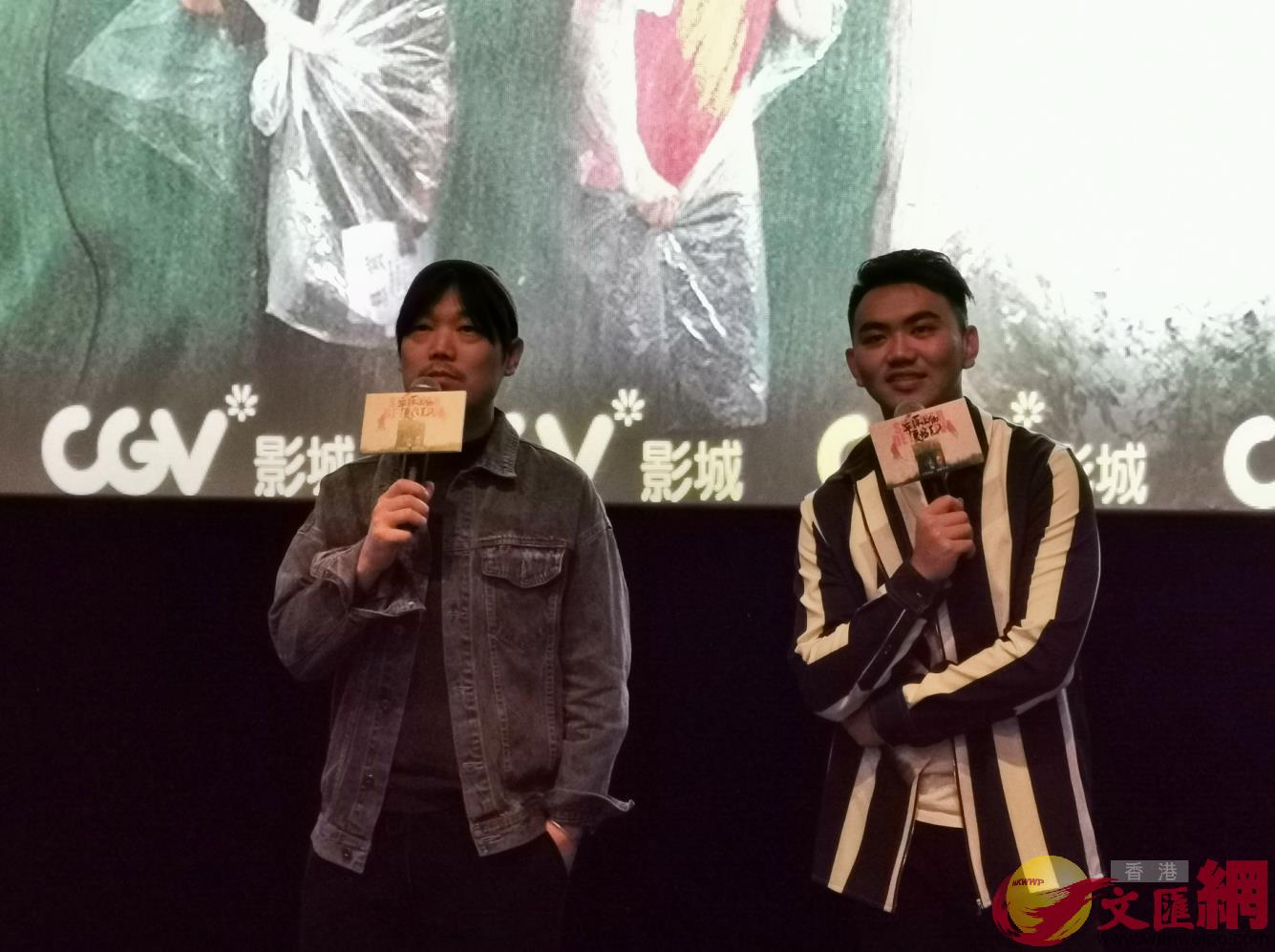 新人導演徐磊(左)與現場觀眾分享影片拍攝幕後C]记者胡永愛 攝^ 