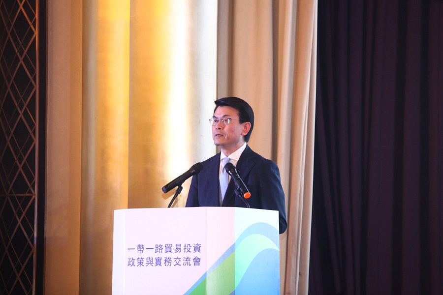 邱騰華在致辭時表示Au一帶一路v建設是香港發展的重大機遇C香港將把握國家給予的機會A以香港所長貢獻國家所需C