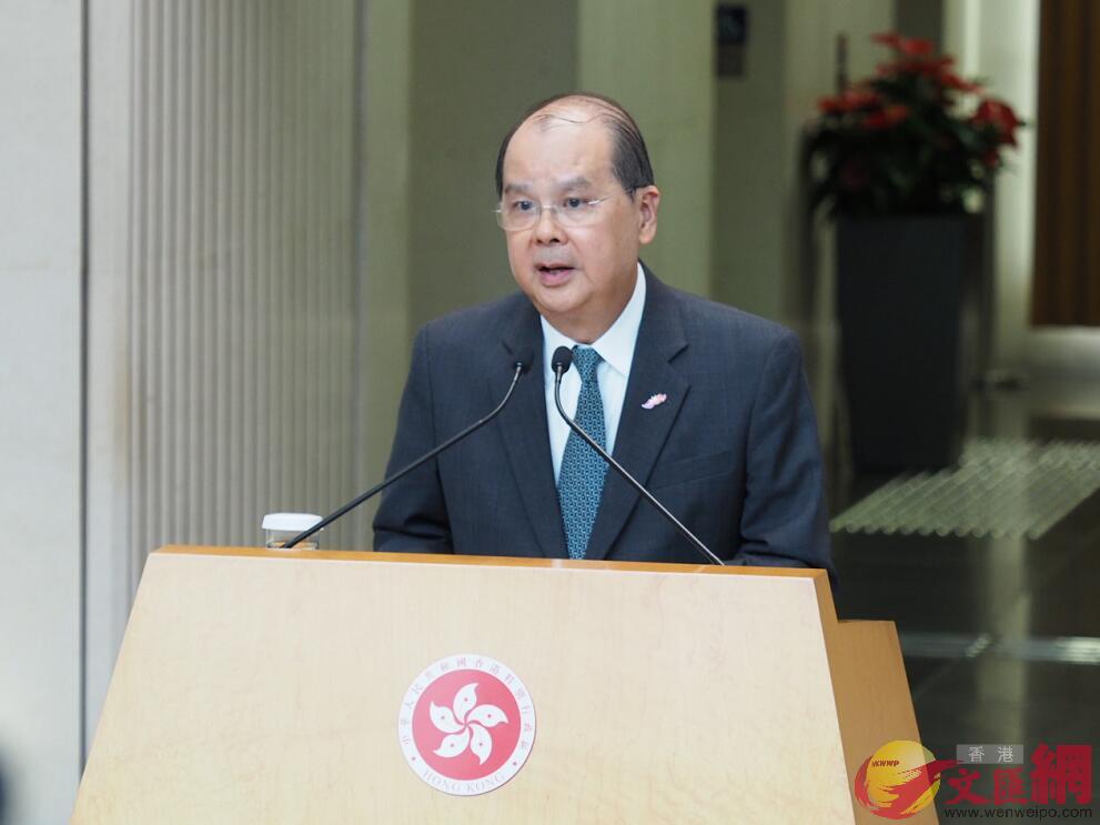 香港政務司司長張建宗發表網誌指A貧窮數字有未能全面反映政府扶貧成效]全媒體記者攝^