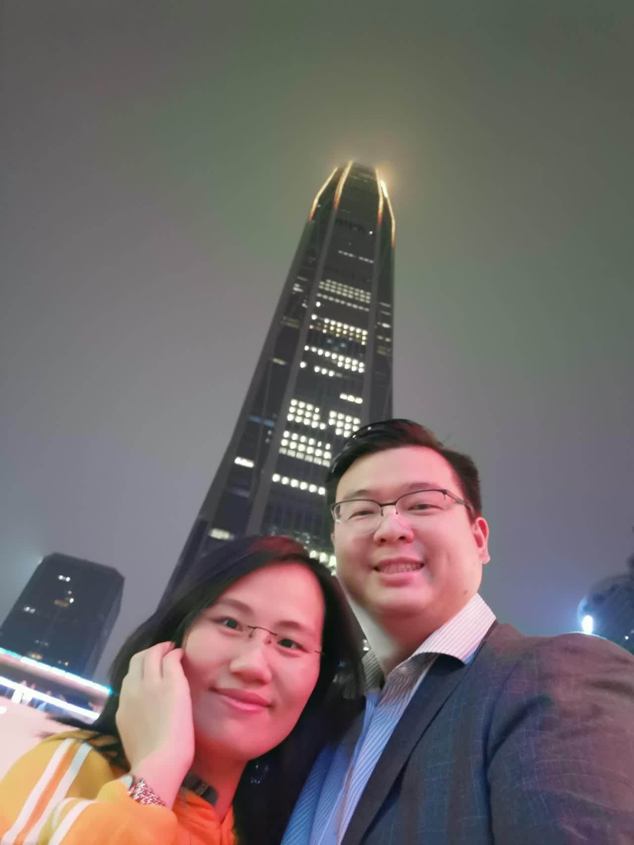 张先生与未婚妻在深圳福田区购物公园度过新年第一个夜晚C受访者供图
