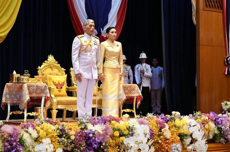 泰國國王哇集拉隆功(左)(新華社資料圖片)