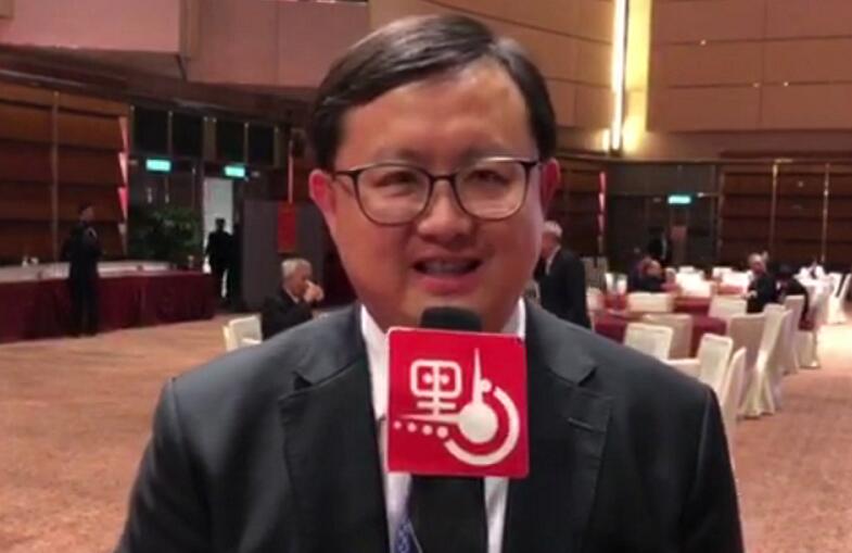 全國政協委員B律師黃英豪表示期待駱惠寧主任講話(直播截圖) 