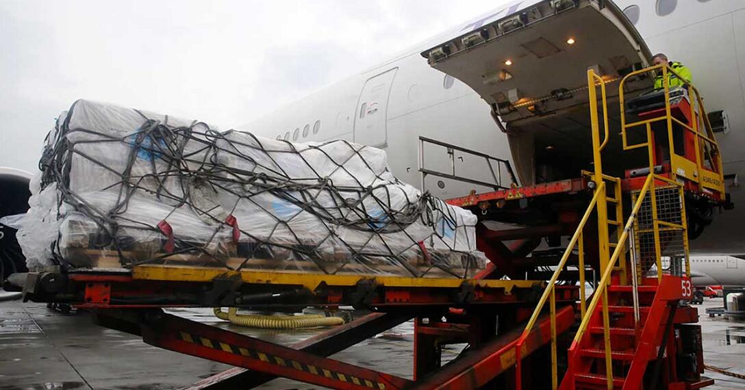 一架从丹麦哥本哈根出发飞往上海的飞机上装载着针对中国新冠状病毒疫情的防护物资C]聯合國兒童基金會官網^