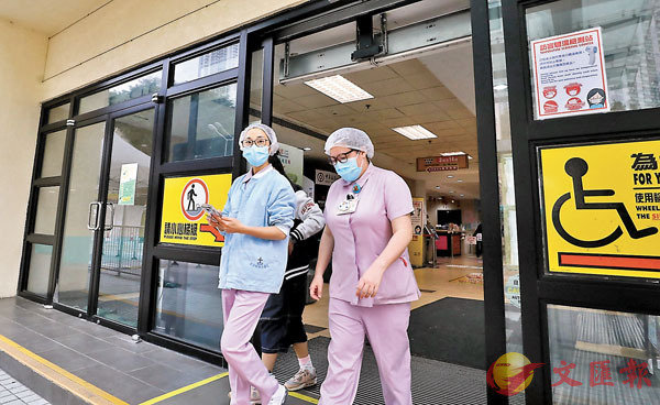 在罷工潮下A仍堅持謹守崗位的聯合醫院醫護人員C香港文匯報記者 攝