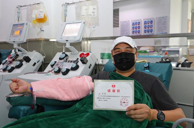 深圳兒童醫院的醫務人員 工作之餘積極獻血 (受訪者供圖)