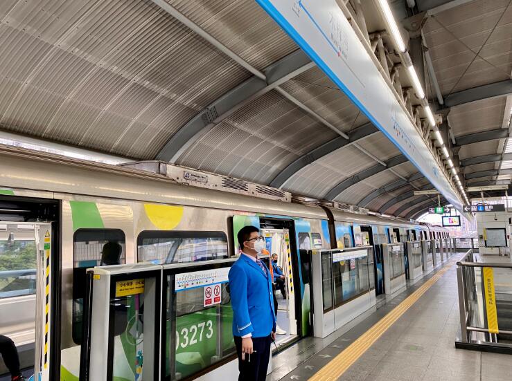 復工首日A深圳地鐵全網客流仍處在低位運行階段]受訪者供圖^