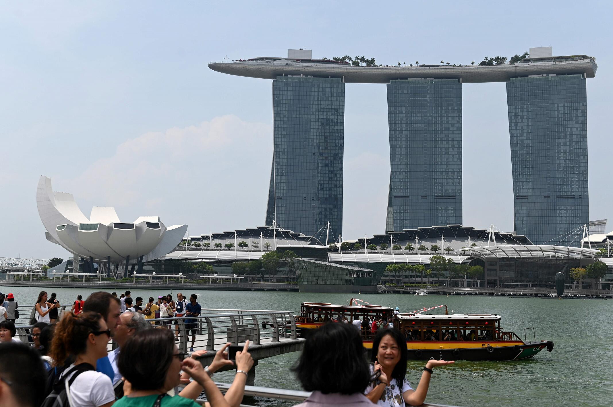 新加坡料今年到訪旅客將跌最少25%]新華社資料圖片^