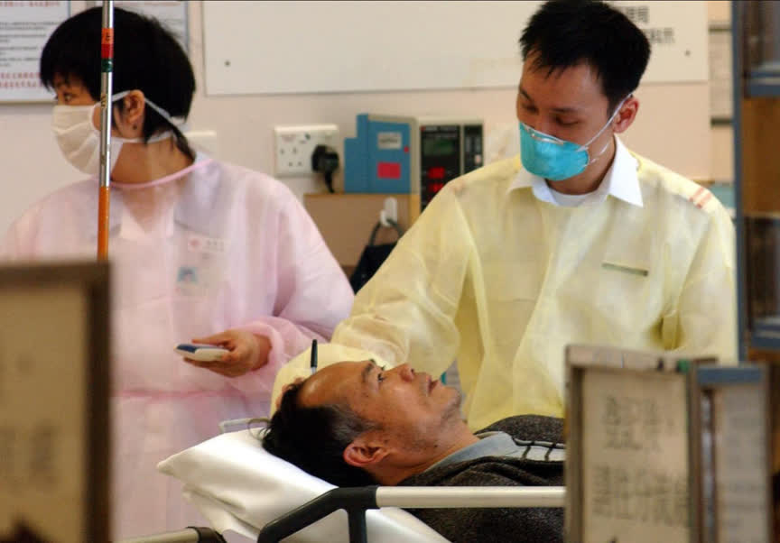 香港患「非典型肺炎」者得到及時治療(資料圖片)