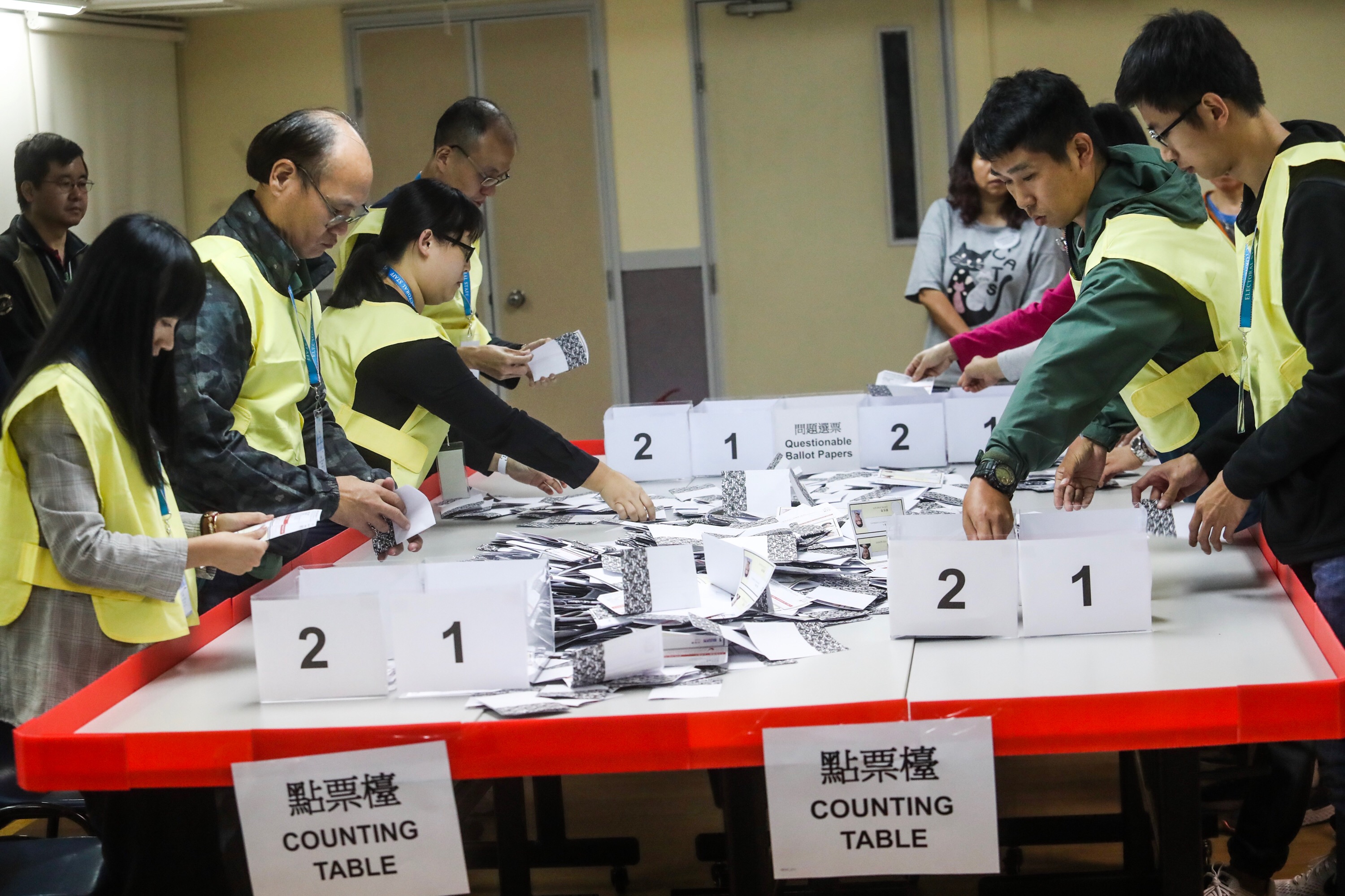 經選管會初步調查發現葵芳區選點票出錯。