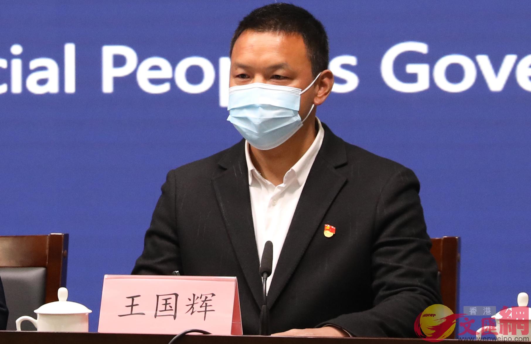 三赴武漢捐贈運送蔬菜的王國輝(馮雷 攝) 三赴武漢捐贈運送蔬菜的王國輝(馮雷 攝)