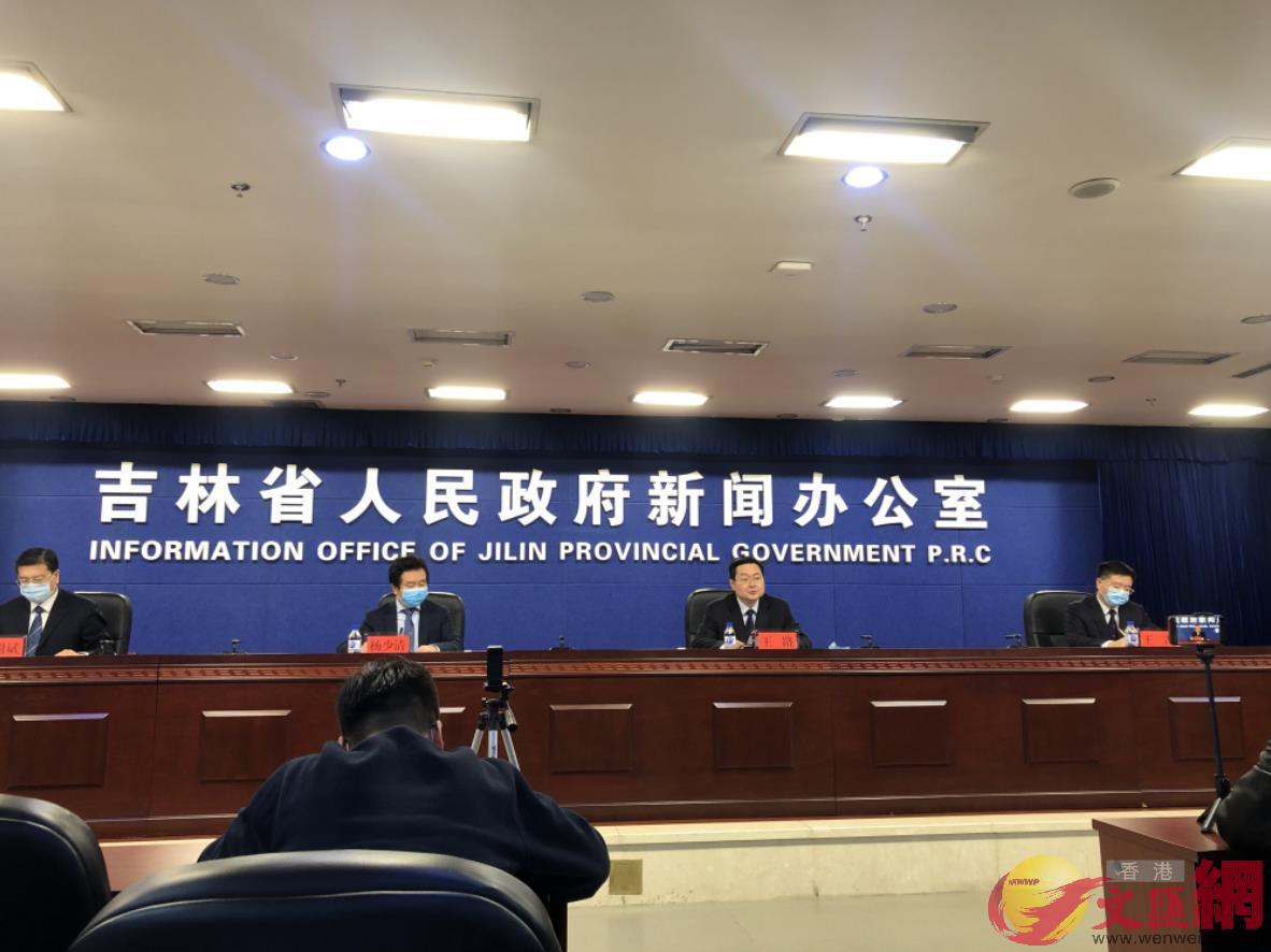 長春市常務副市長王路表示，「四大板塊」力爭2025年總產值突破兩萬兩千億元。 ( 記者盧冶 攝)