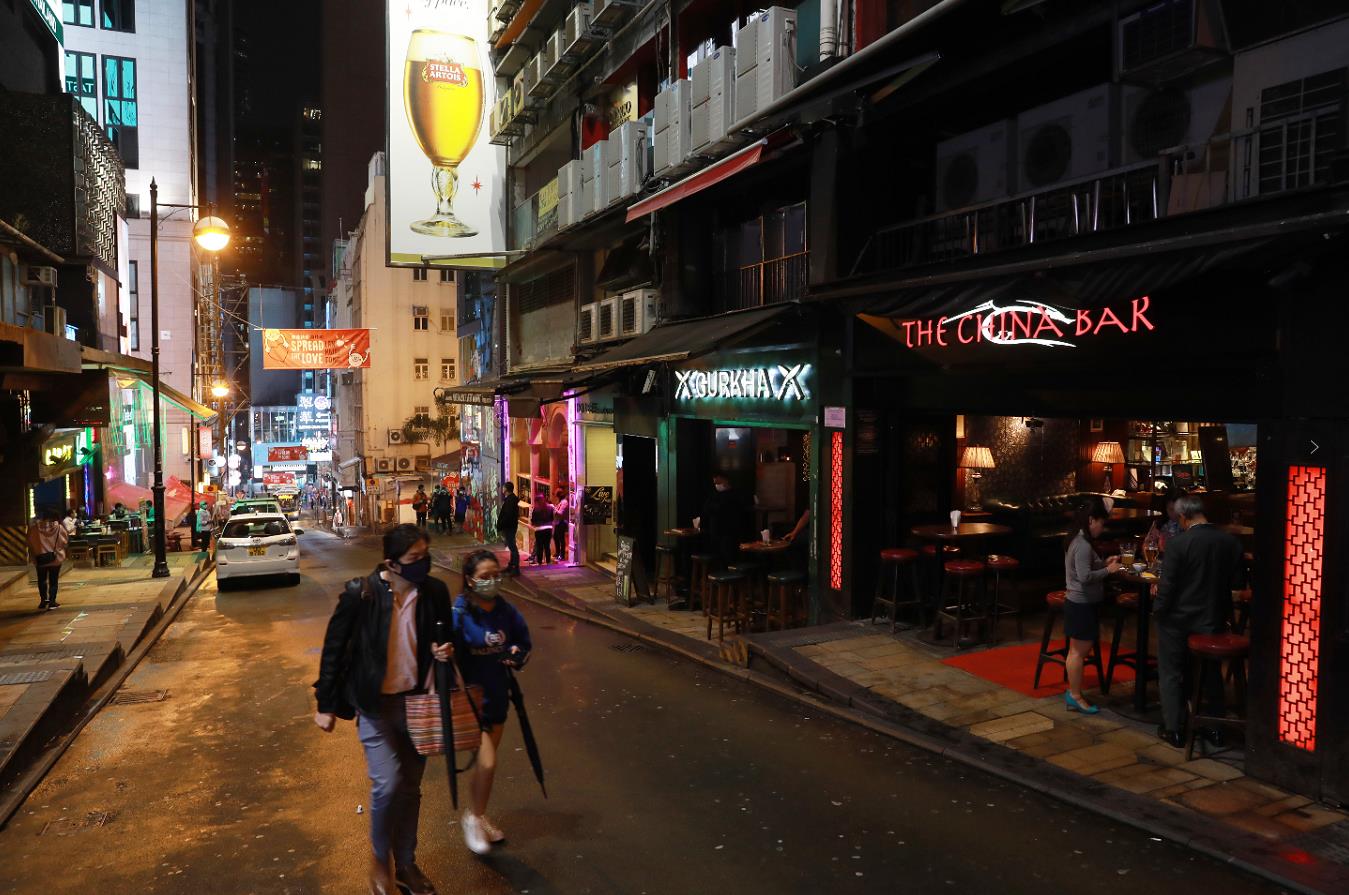 林鄭月娥表示A將修例暫禁全港領有酒牌的食肆及會所等賣酒(香港文匯報資料圖片)