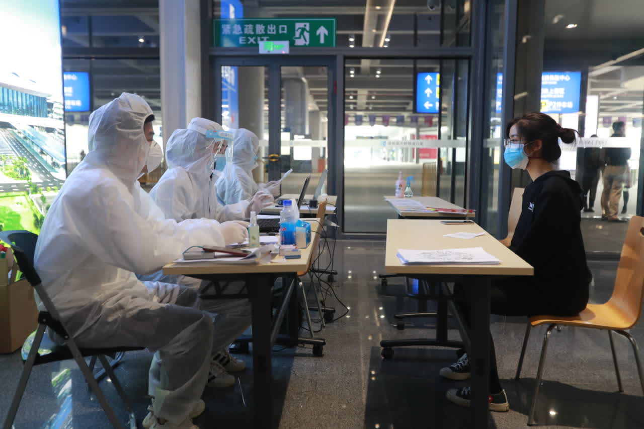 自3月27日起，所有入境廣東人員均須核酸檢測和集中隔離14天(新華社圖片)