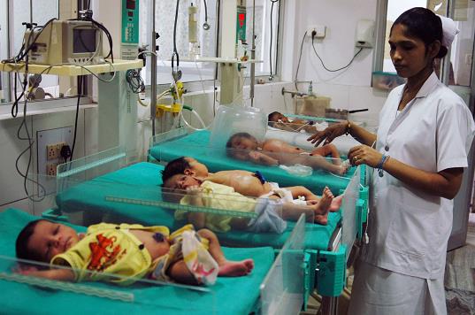 印度醫院里的出生嬰兒]路透社資料圖^