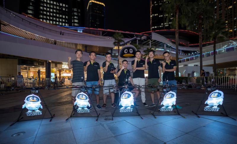 微蜂創聯團隊2019年為騰訊設計了一場無人機視角表演