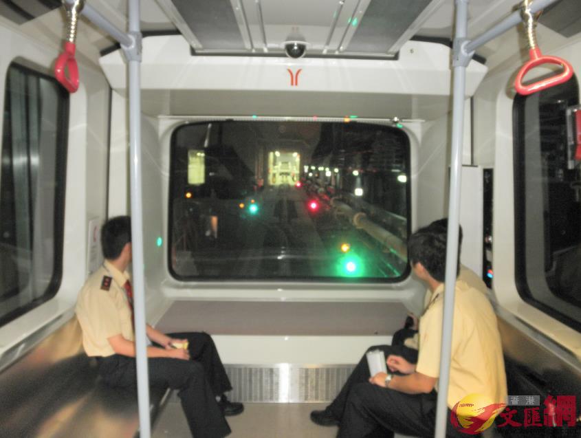 自動駕駛正成為內地地鐵發展的新趨勢，圖為廣州地鐵「旅客自動輸送系統」APM線(方俊明 攝)