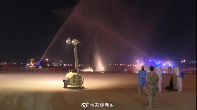伊拉克用過水門儀式迎接中國援助物資