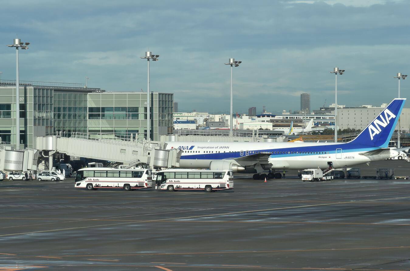 日本外務省有意支援日本與韓國民眾合併包機回國]法新社資料圖片^