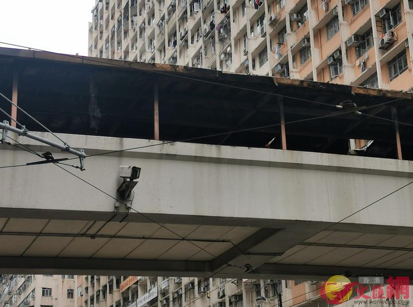 北角起火行人天橋破壞嚴重A現場仍未解封]大公文匯全媒體記者何燊亮攝^