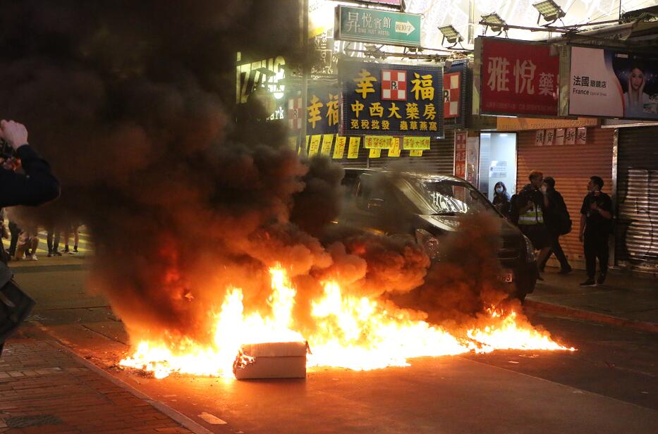 去年黑暴在香港各區肆虐(資料圖片)