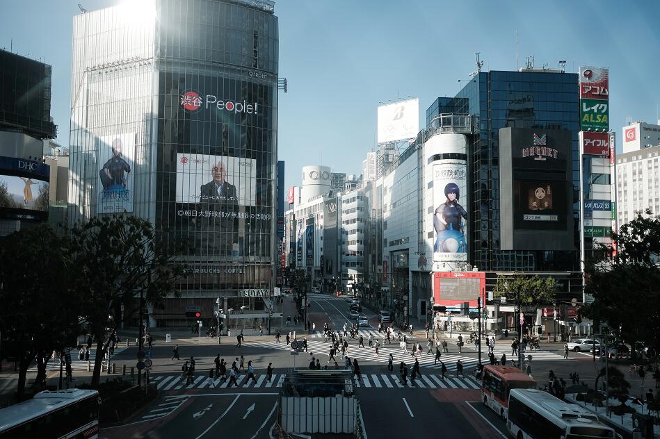 日本上月頒佈緊急狀態令後，東京澀谷的客流明顯減少(彭博社資料圖片)