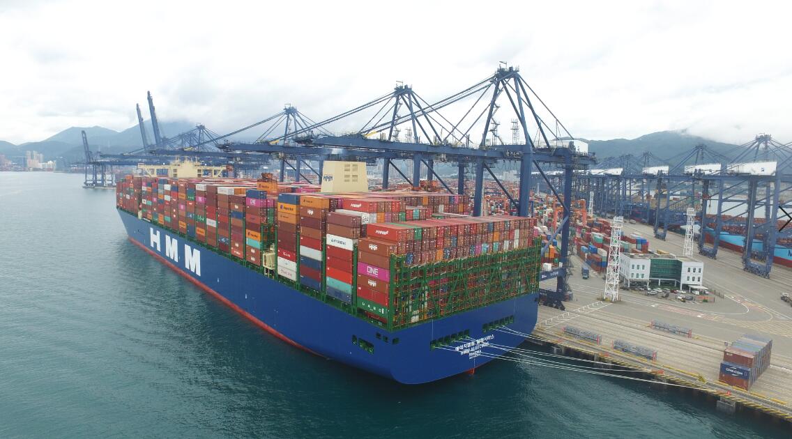全球最大運載量的集裝箱船u現代E阿爾赫西拉斯v輪首航深圳鹽田港