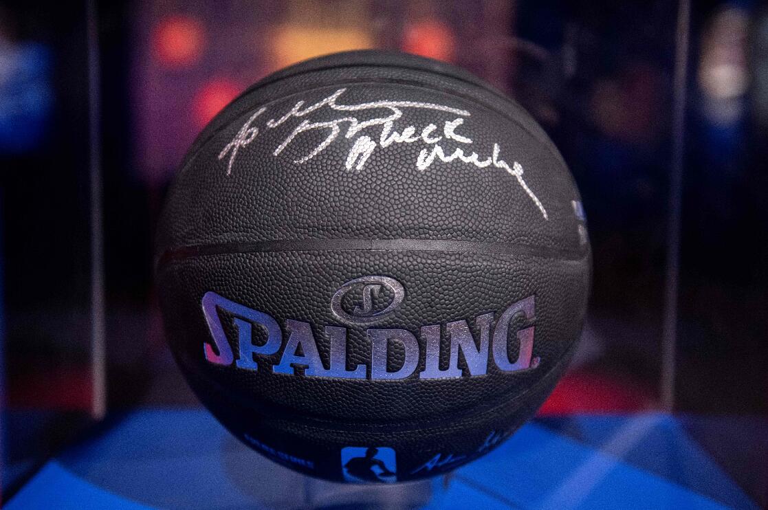 NBA宣佈下賽季起更換比賽用球贊助商C圖為目前的贊助商Spalding生產的籃球(法新社資料圖片)