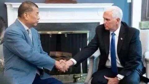 黎智英和美國副總統彭斯(右)會面
