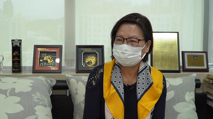 香港婦女發展聯會(香港婦聯)主席葉順興接受本網專訪時表示，因為今次的疫情影響市民生計，葉順興表示將提案建議國家鼓勵家政服務，協助婦女就業 (香港文匯網記者攝)