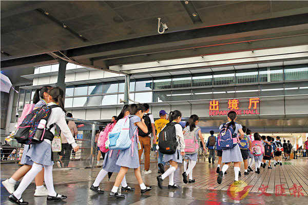 深圳跨境學童往返港深須出示7日內的核酸檢測陰性結果證明。 資料圖片