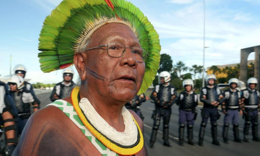 65歲的帕亞坎是巴西亞馬遜雨林的原住民活動家之一A他在本月8日因感染冠病後入院接受治療A幾天後逝世C(法新社)