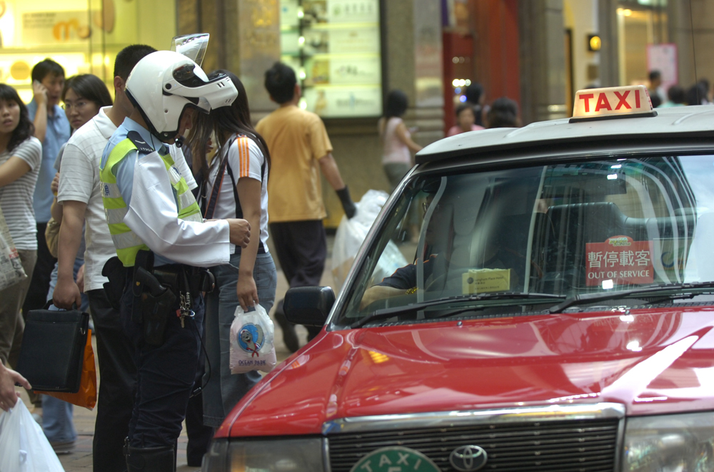 警方東九龍反違泊]點新聞資料圖片^