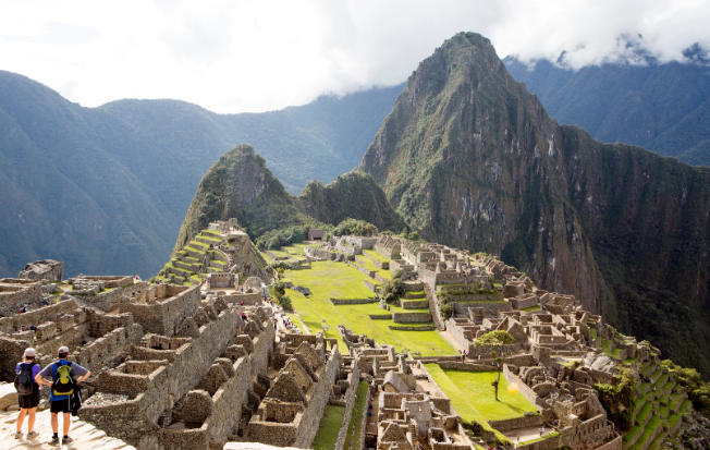 秘魯的珍貴歷史文化遺產B古印加帝國遺跡馬丘比丘C]新華社資料圖片^ 