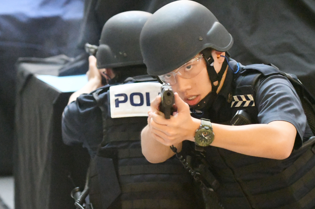 2019年11月15日A警察在新加坡一個購物商場參加聯合反恐演練C 