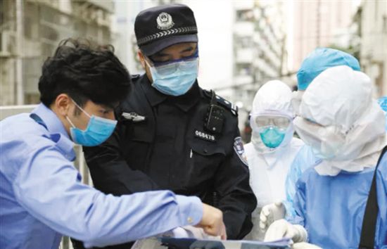深圳在國家現行規定基礎上擬將疫情監測的網織得更大C