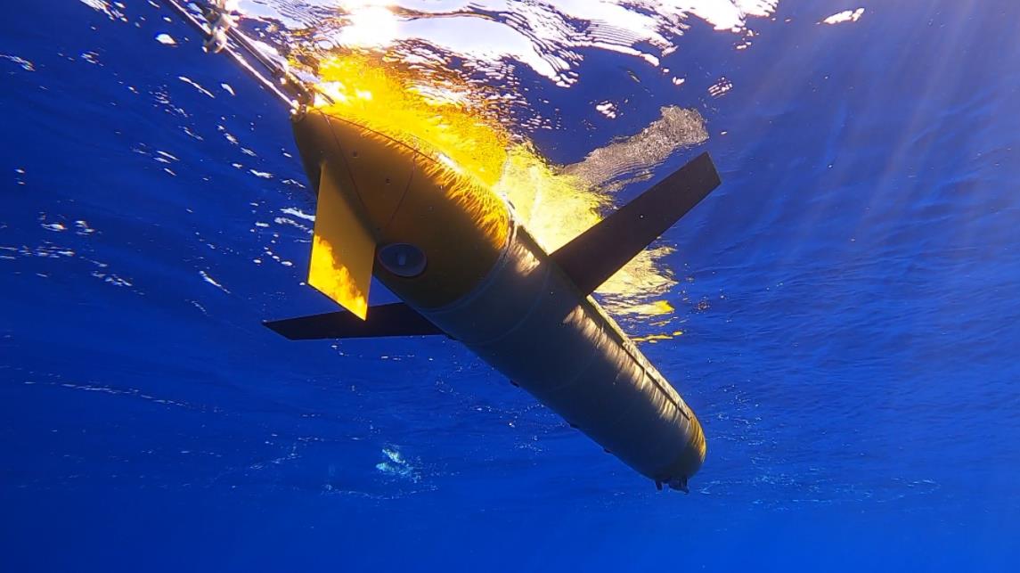 我國萬米級深海水下滑翔機u海燕vA受訪者供圖
