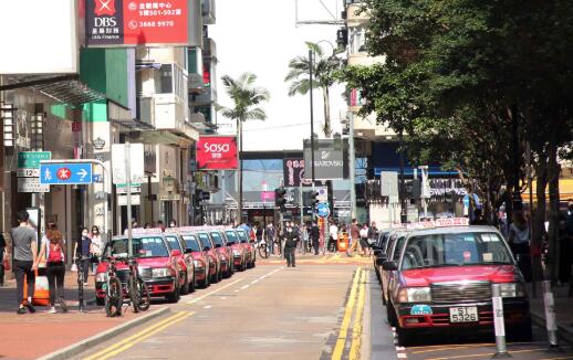 即日起市民可透過網上預約辦理車輛留套牌申請C]中新社資料圖^