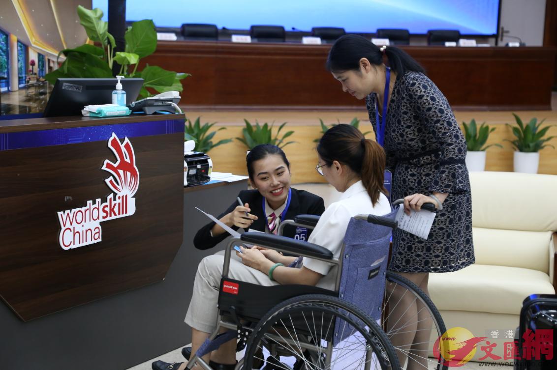 第46屆世界技能大賽酒店接待項目廣東省選拔賽比賽現場 記者何花攝