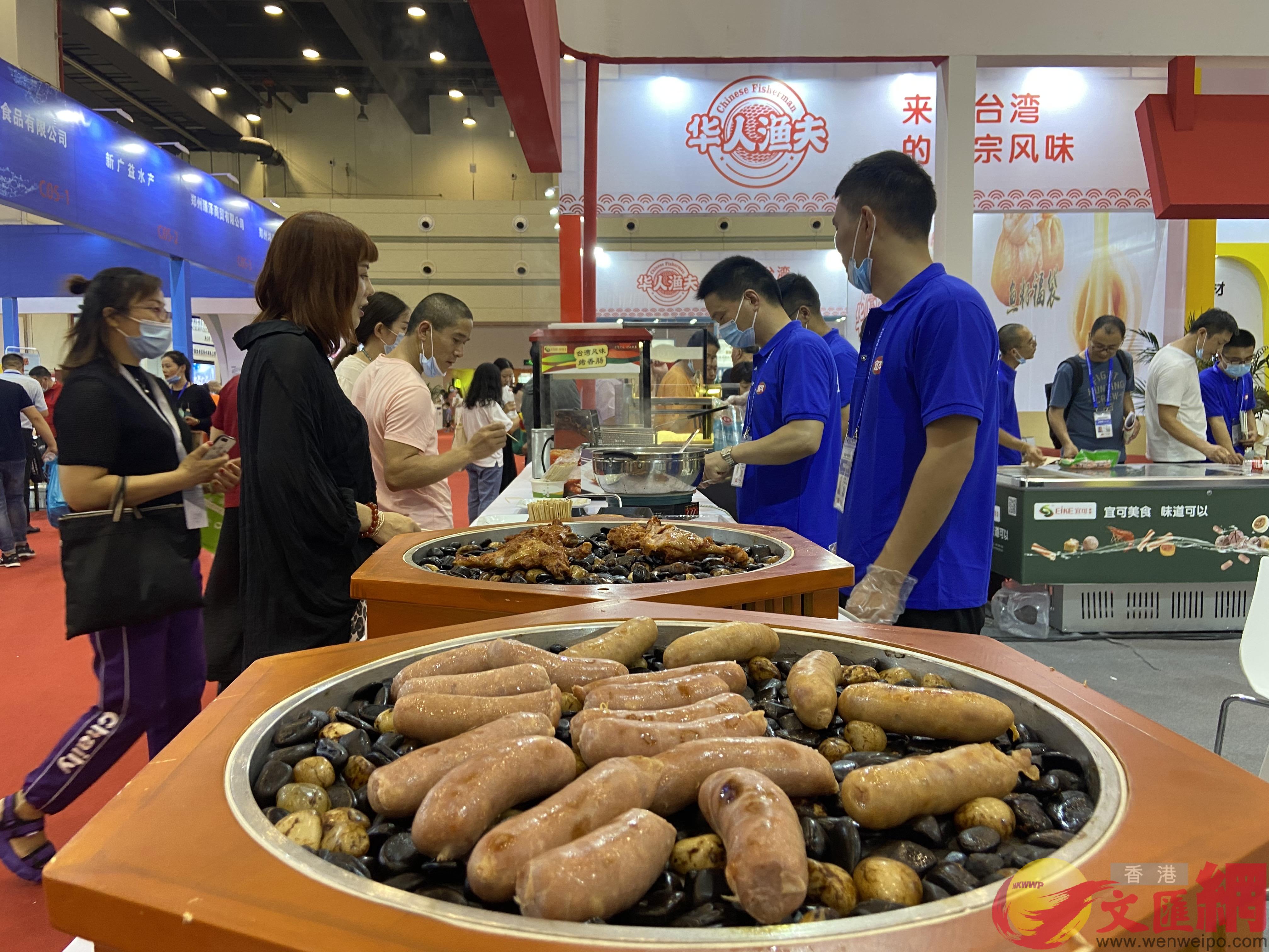 8月3日在鄭州國際會展中心舉辦的首屆鄭州食品博覽會]記者 戚紅麗 攝^