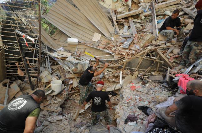 救援人員繼續在爆炸廢墟中搜尋C(美聯社)