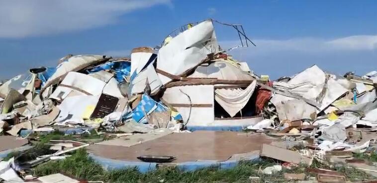 內蒙古一地遭受龍捲風襲擊導致百餘頂蒙古包受損