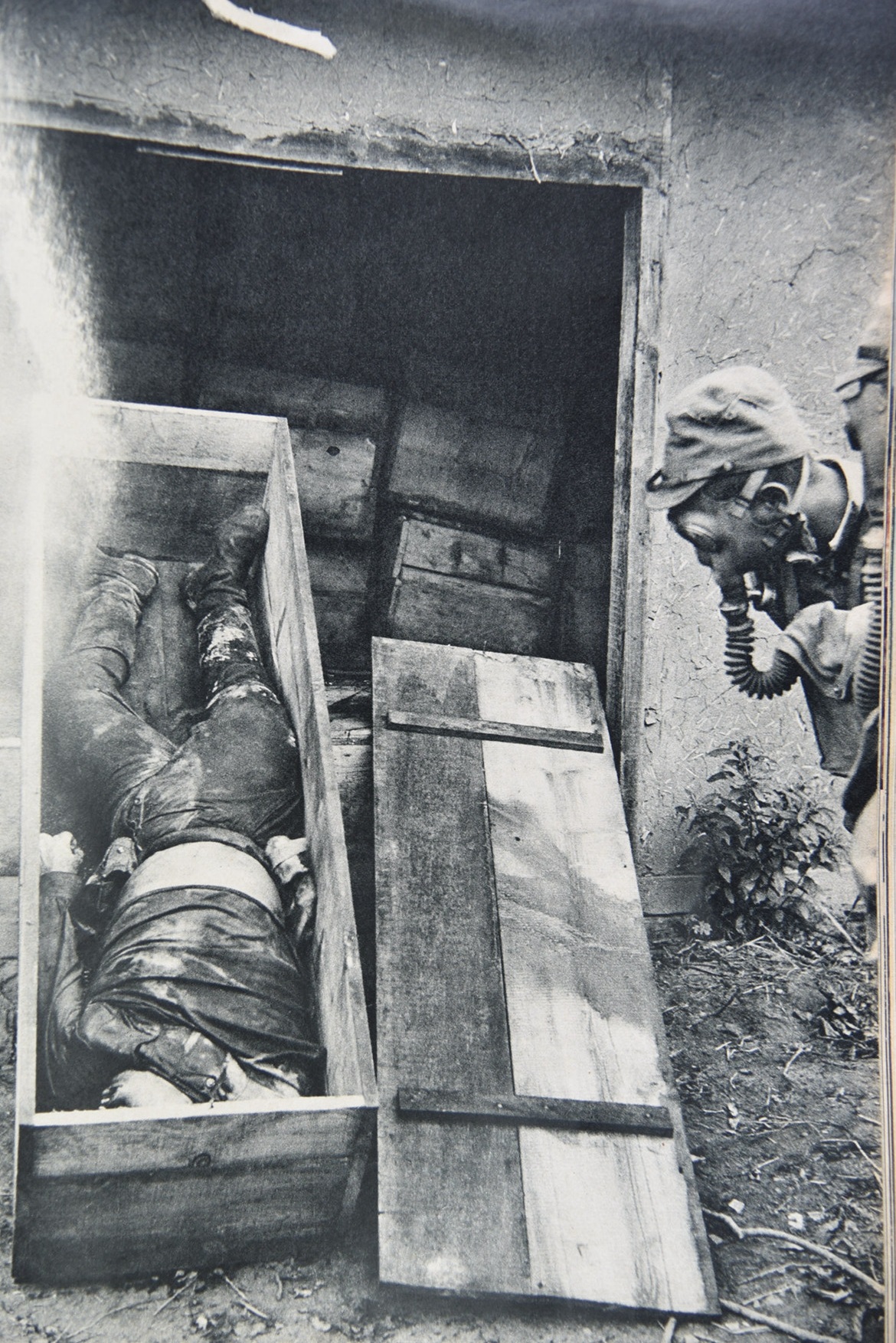 731部隊在進行毒氣試驗]1965年發表於每日新聞社的m日本戰歷n第56頁^